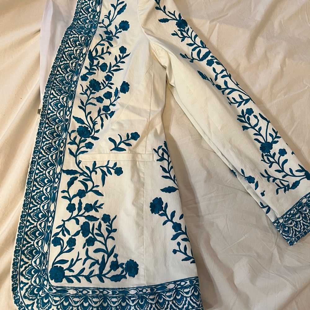 NWT Alice + Olivia Chriselle Embroidered Jacket - Picture 5 of 9